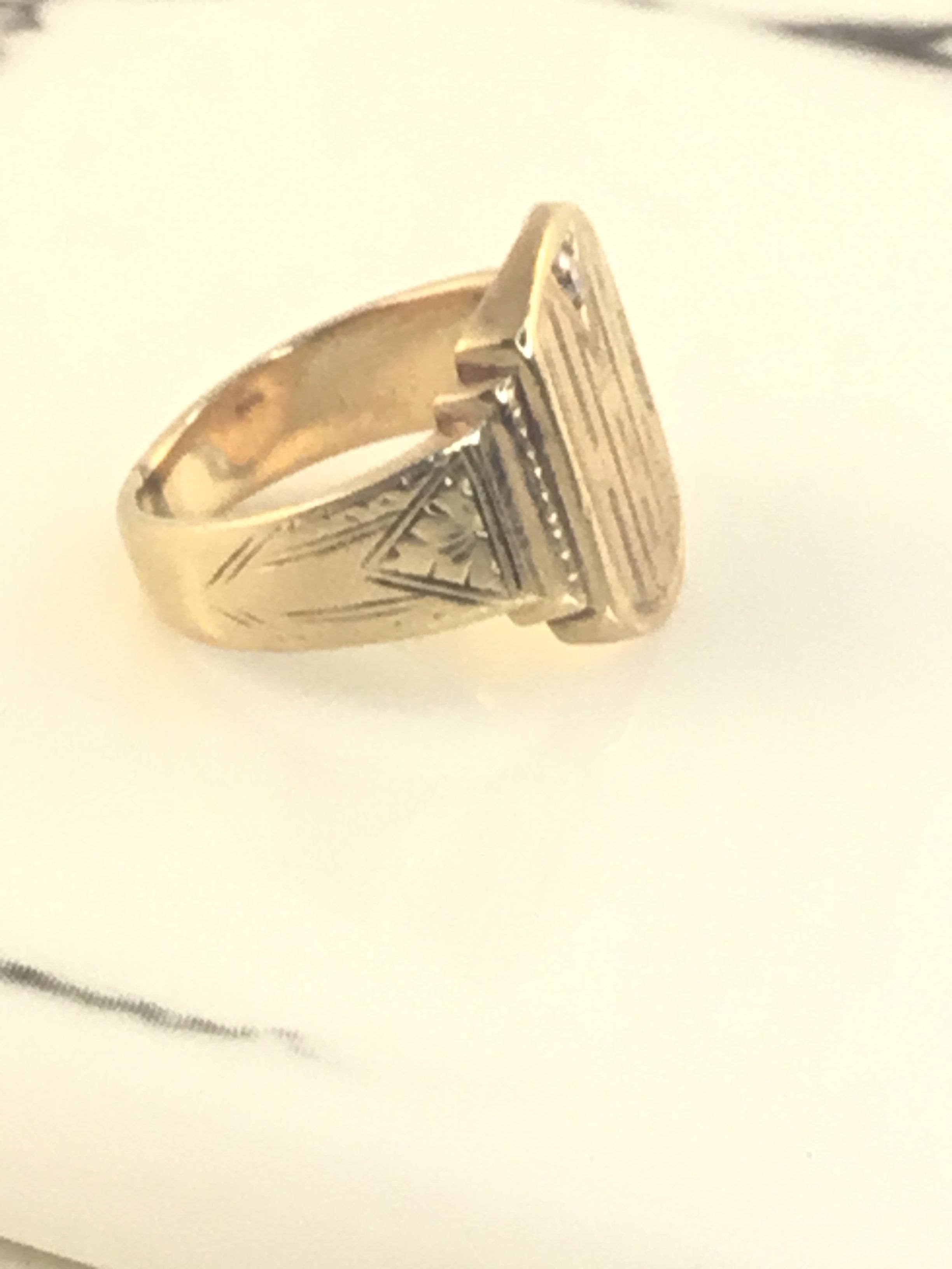 Art deco deals signet ring