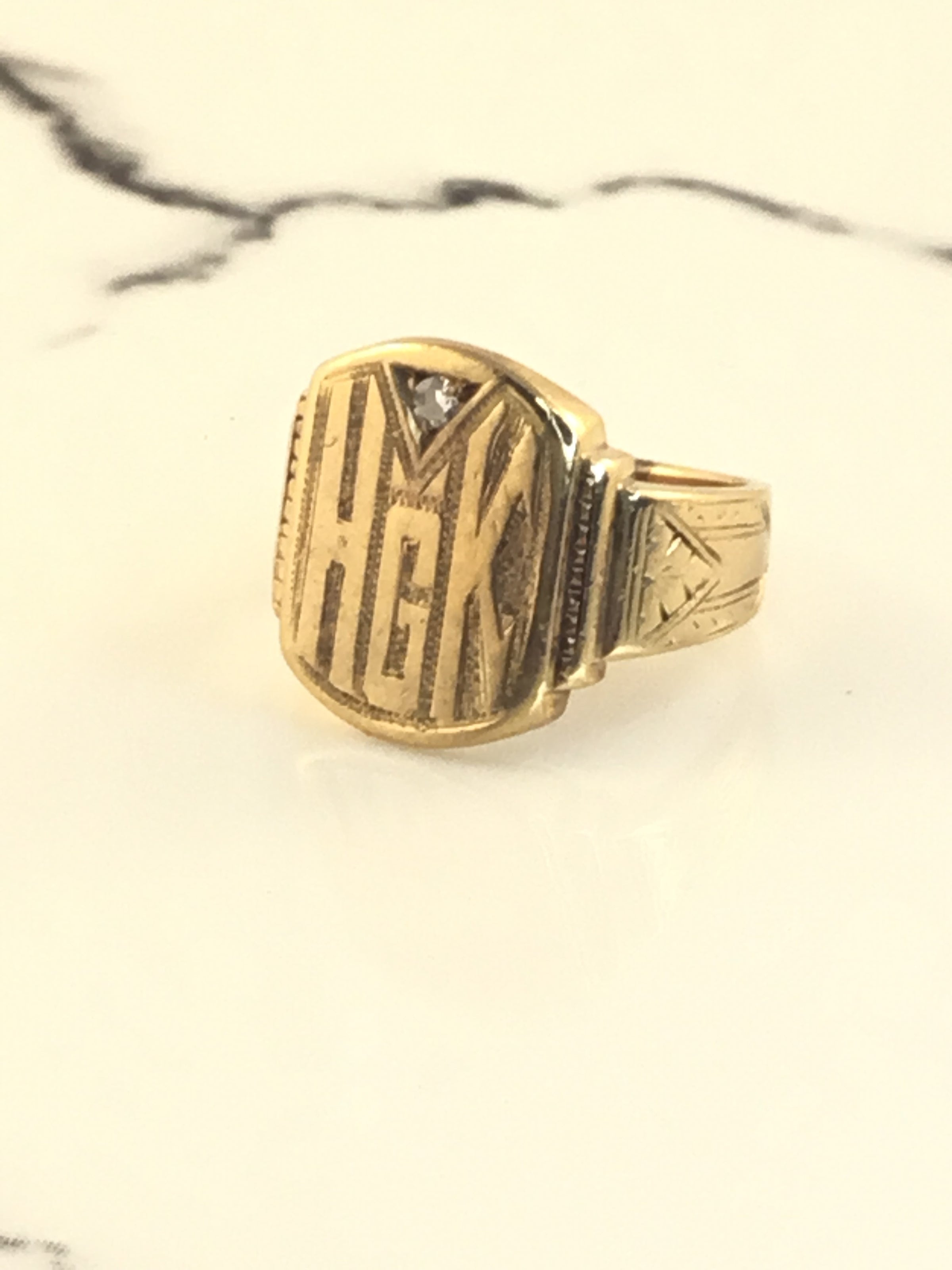 Art deco signet best sale ring