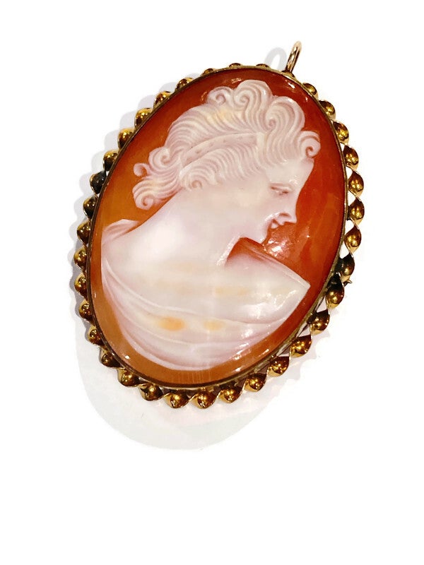 Gold cameo pendant store